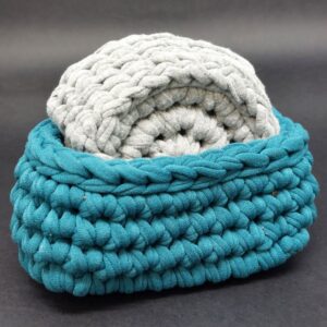 Cestinha com 4 porta copos Fefafez